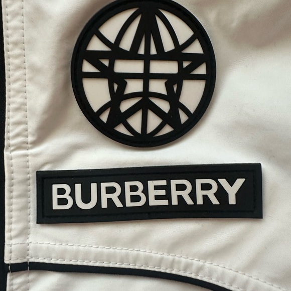 Burberry jacket / coat white men’s size 48 equal to about a medium us men’s. - Picture 3 of 10